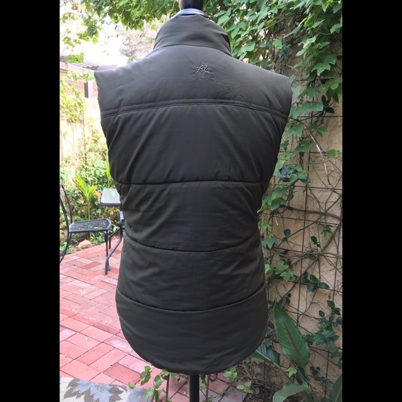 LEGENDARY WHITETAILS Cute & Practical Olive Green Vest Sz S - Picture 3 of 6